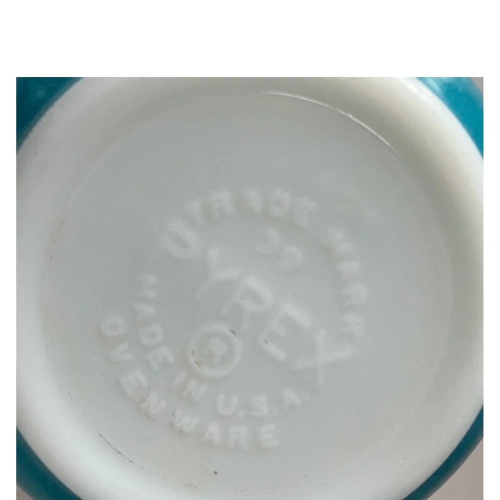 Pyrex Vintage Turquoise Blue Milk Glass Mixing Bowl 401 1.5 Pint Retro Kitchen